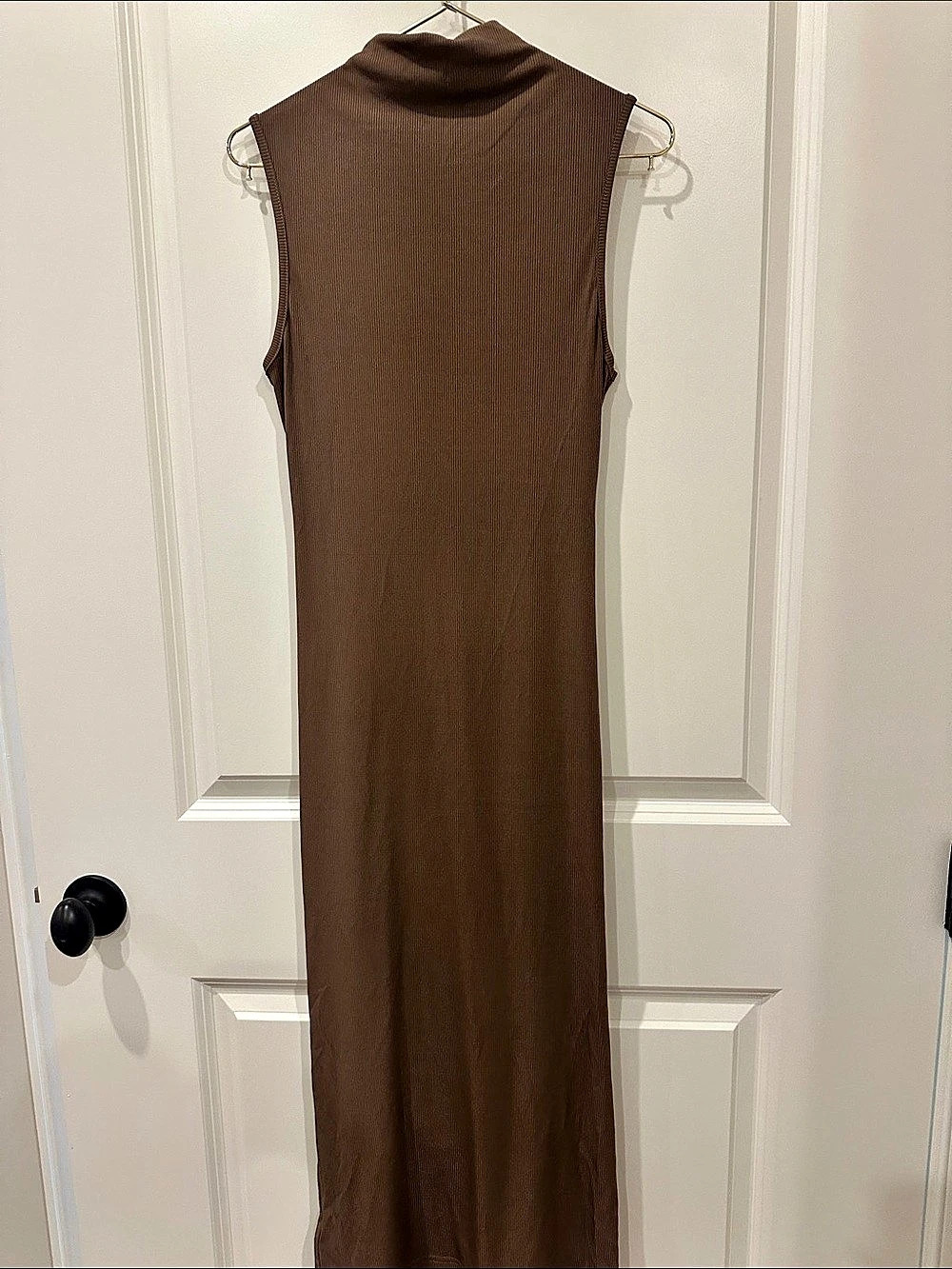 CIDER Brown Ruched Mock Neck Sleeveless Maxi Dress - Picture 4 of 4